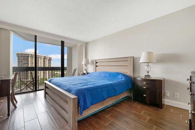 2400 Presidential Way 1206, West Palm Beach, FL 33401