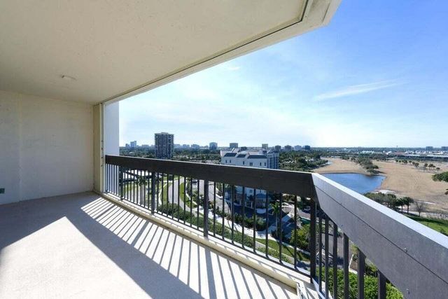2400 Presidential Way 1206, West Palm Beach, FL 33401