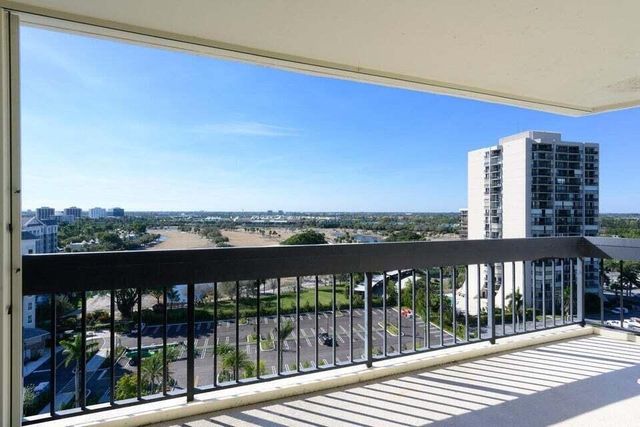 2400 Presidential Way 1206, West Palm Beach, FL 33401