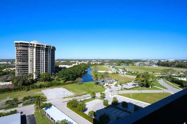 2400 Presidential Way 1206, West Palm Beach, FL 33401