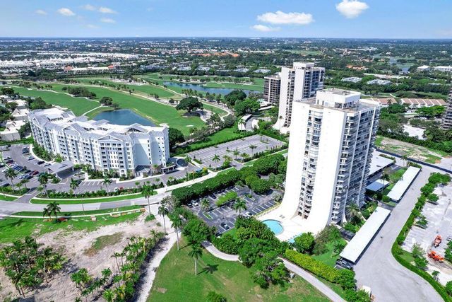 2400 Presidential Way 1206, West Palm Beach, FL 33401