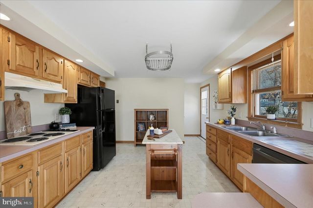 804 N REYMANN ST, Ranson, WV 25438