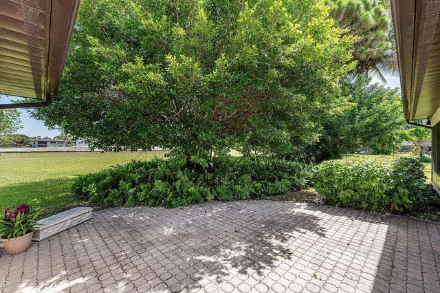 3725 Lone Pine Road, Delray Beach, FL 33445