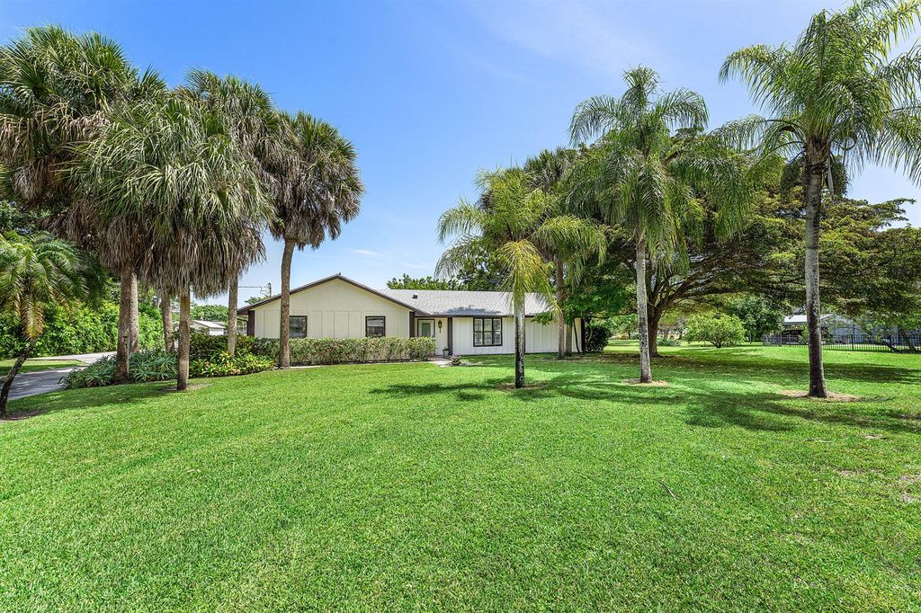 3725 Lone Pine Road, Delray Beach, FL 33445