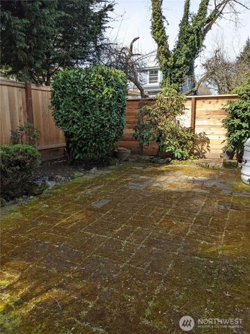 731 34th Avenue, Seattle, WA 98122