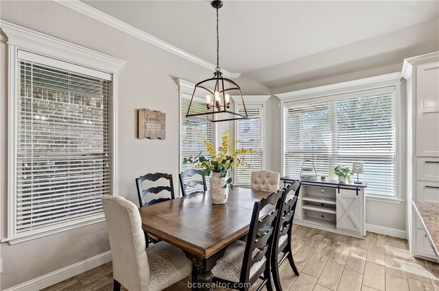 2129 Chestnut Oak Circle, College Station, TX 77845