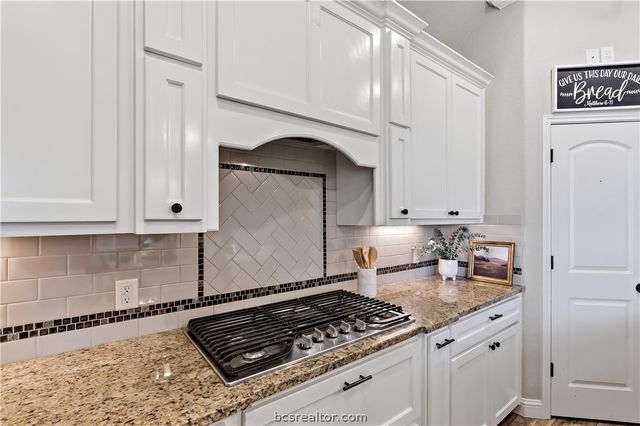 2129 Chestnut Oak Circle, College Station, TX 77845