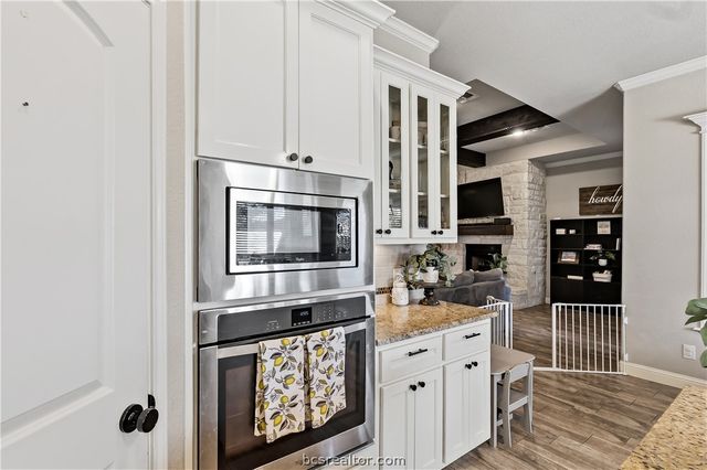 2129 Chestnut Oak Circle, College Station, TX 77845