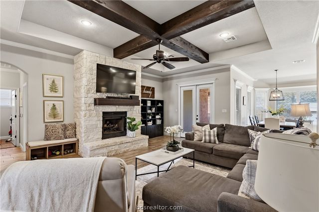 2129 Chestnut Oak Circle, College Station, TX 77845