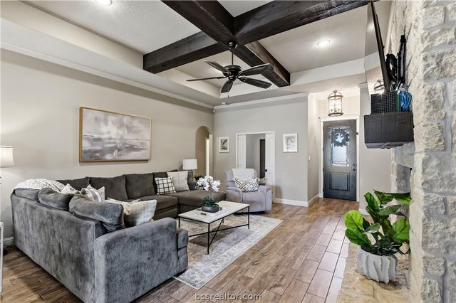 2129 Chestnut Oak Circle, College Station, TX 77845