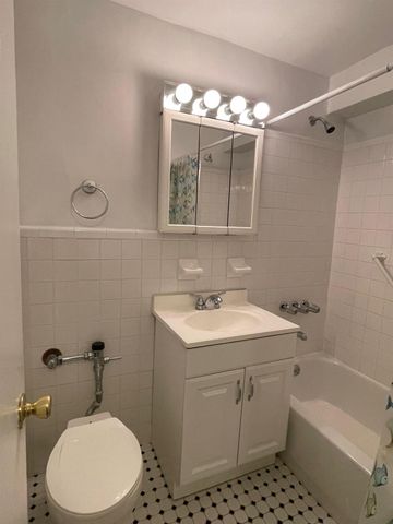 415 Beverly Road 1J, Brooklyn, NY 11218