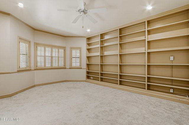 1077 LOS JARDINES Circle, El Paso, TX 79912