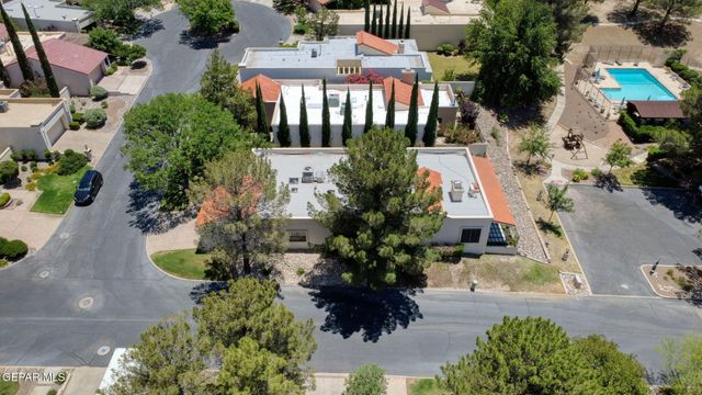 1077 LOS JARDINES Circle, El Paso, TX 79912