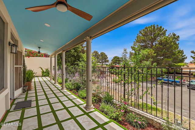1077 LOS JARDINES Circle, El Paso, TX 79912