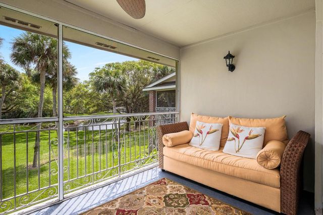 101 W Park Shores Circle 2, Indian River Shores, FL 32963