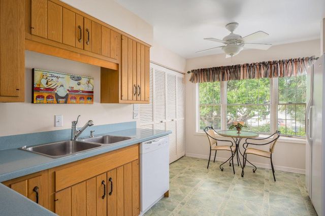 101 W Park Shores Circle 2, Indian River Shores, FL 32963