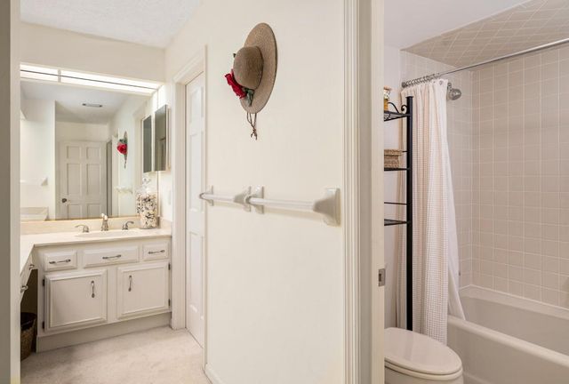 101 W Park Shores Circle 2, Indian River Shores, FL 32963