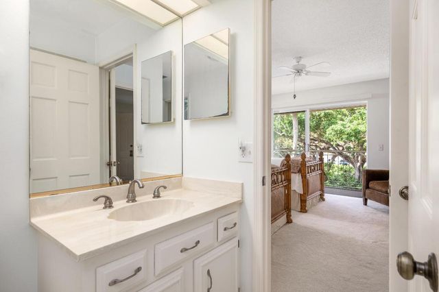 101 W Park Shores Circle 2, Indian River Shores, FL 32963