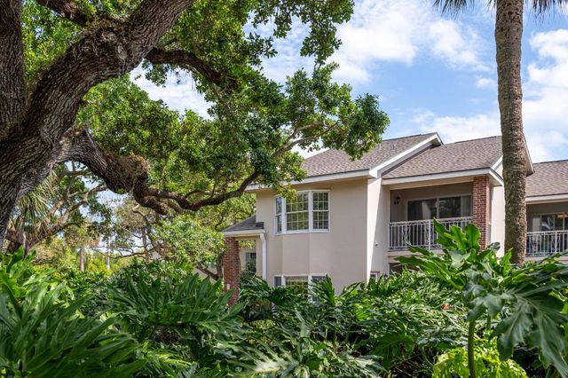101 W Park Shores Circle 2, Indian River Shores, FL 32963