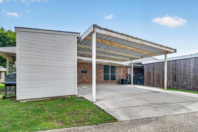 3132 Cedar Hill Street, Denton, TX 76209