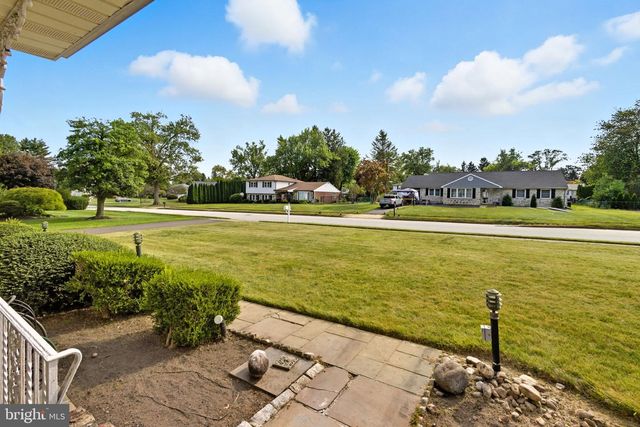 985 MILKWEED LN, Huntingdon Valley, PA 19006
