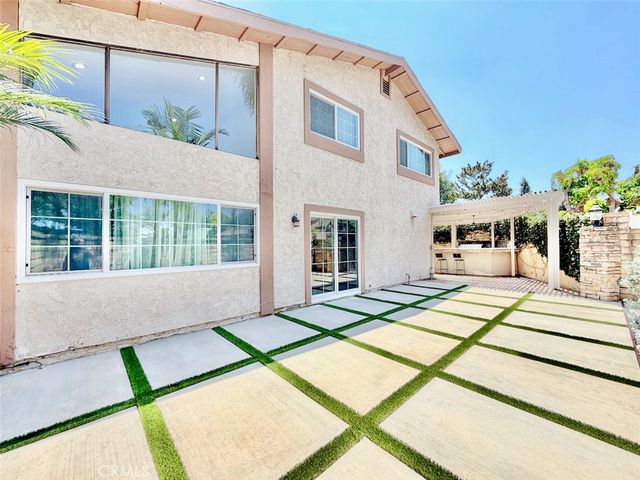 2134 N Pami Circle, Orange, CA 92867