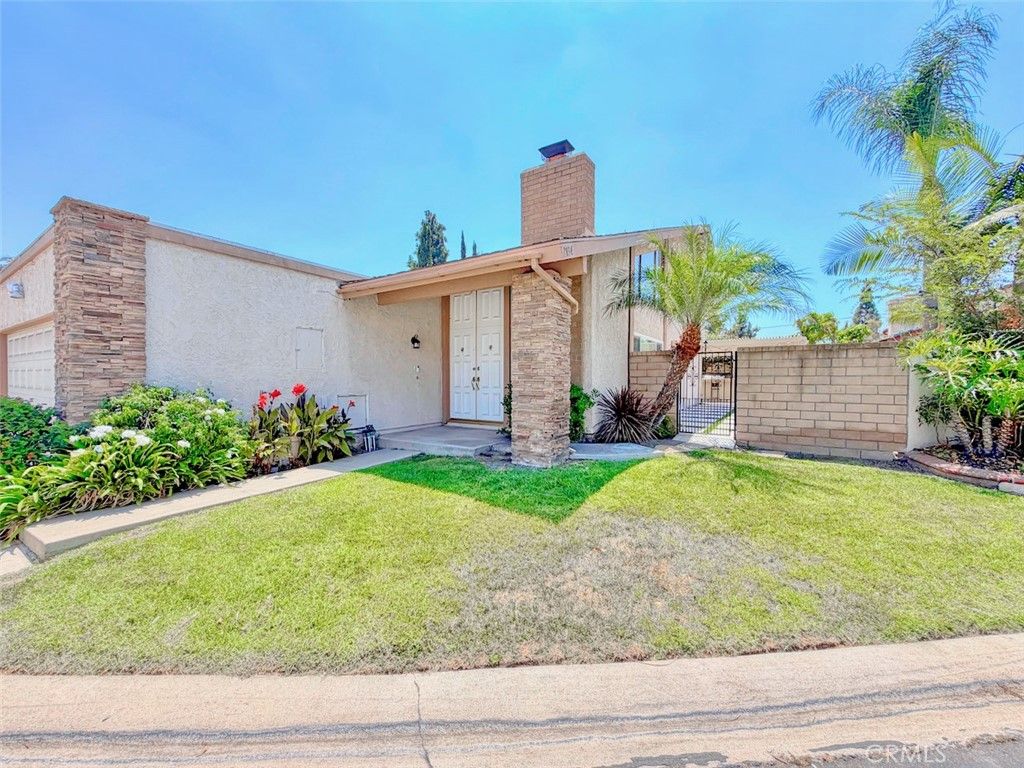 2134 N Pami Circle, Orange, CA 92867