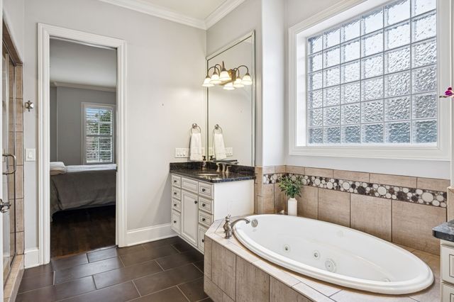 1200 Vintage Grove Ln, Franklin, TN 37064