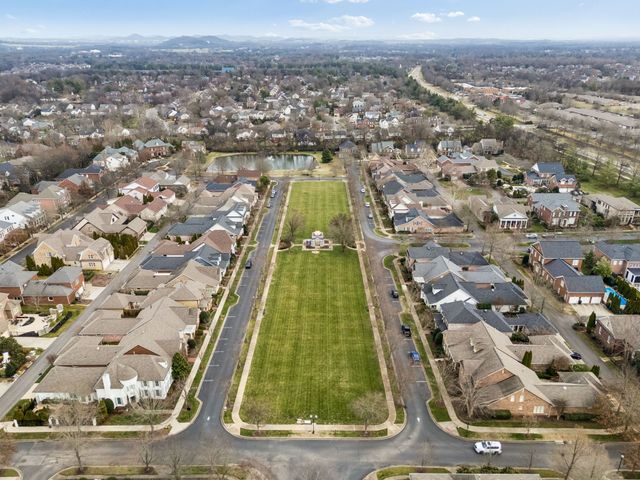 1200 Vintage Grove Ln, Franklin, TN 37064