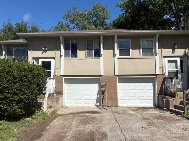 5205-07 FARLEY Court, Shawnee, KS 66203
