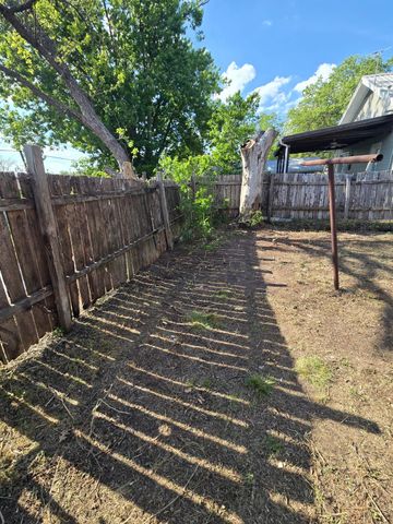 501 Green ST, Rockdale, TX 76567
