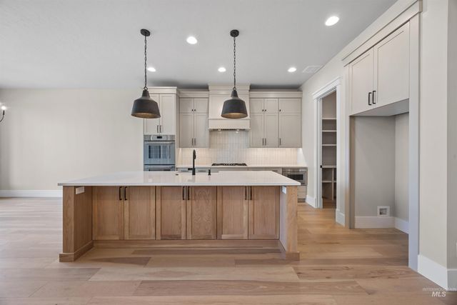 904 E Escalation St, Meridian, ID 83642
