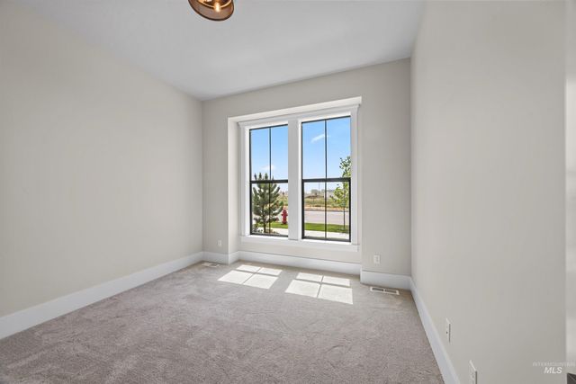 904 E Escalation St, Meridian, ID 83642