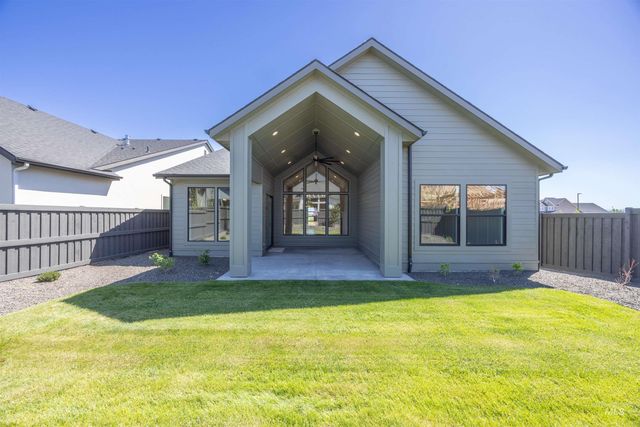 904 E Escalation St, Meridian, ID 83642