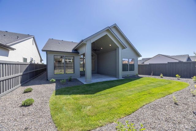 904 E Escalation St, Meridian, ID 83642