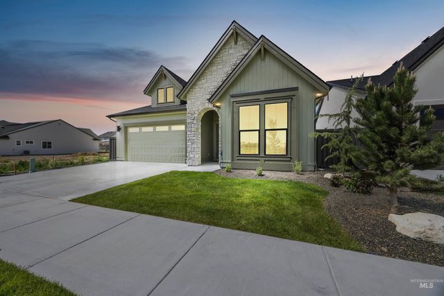 904 E Escalation St, Meridian, ID 83642