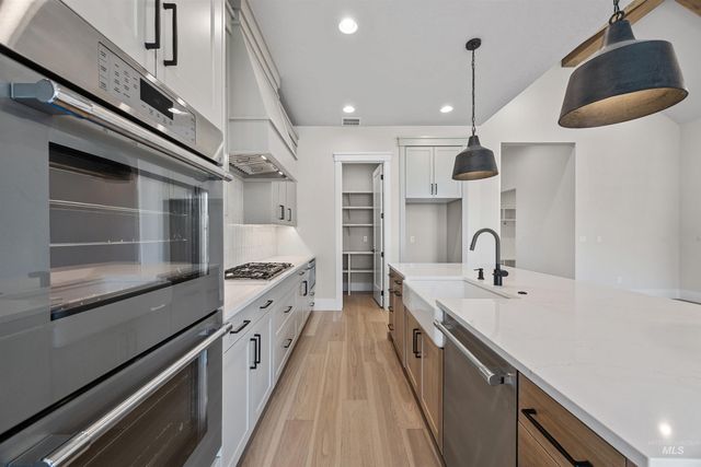 904 E Escalation St, Meridian, ID 83642