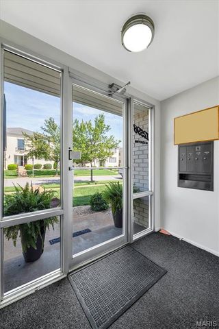 12598 Chardin Place 3, St Louis, MO 63128