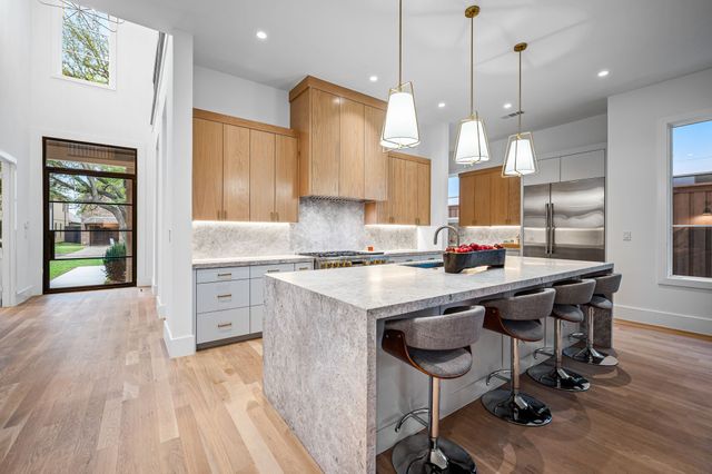 4807 W Hanover Avenue, Dallas, TX 75209