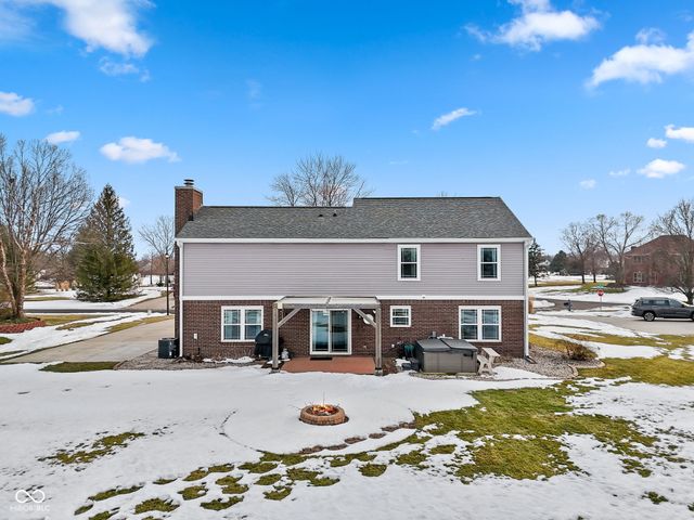 6644 W Cross Trail, New Palestine, IN 46163
