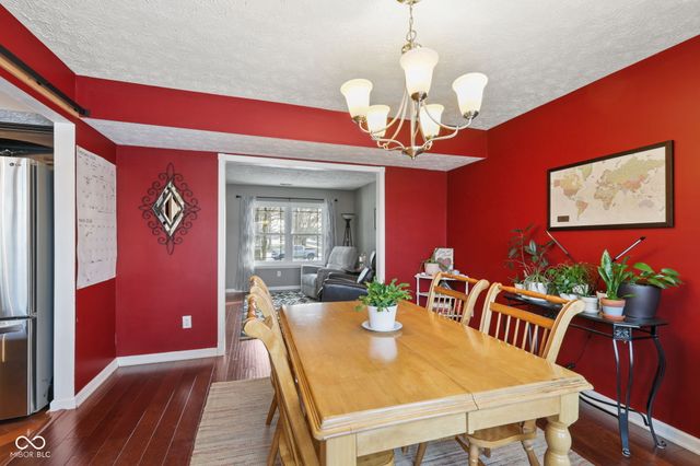 6644 W Cross Trail, New Palestine, IN 46163