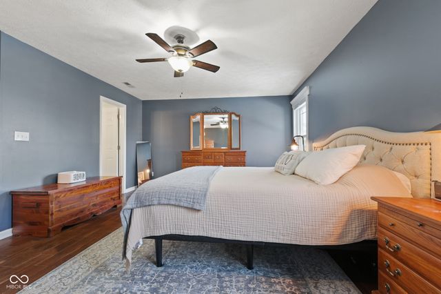 6644 W Cross Trail, New Palestine, IN 46163