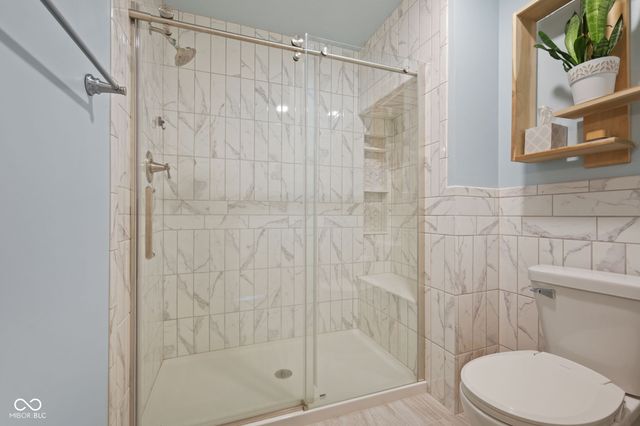 6644 W Cross Trail, New Palestine, IN 46163