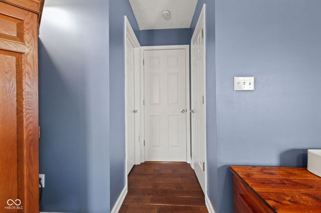 6644 W Cross Trail, New Palestine, IN 46163