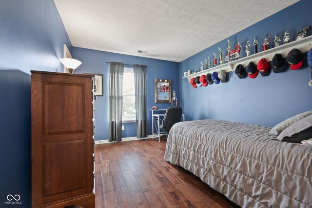 6644 W Cross Trail, New Palestine, IN 46163