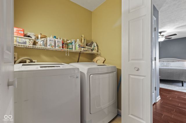 6644 W Cross Trail, New Palestine, IN 46163