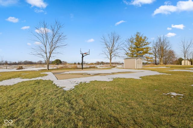 6644 W Cross Trail, New Palestine, IN 46163