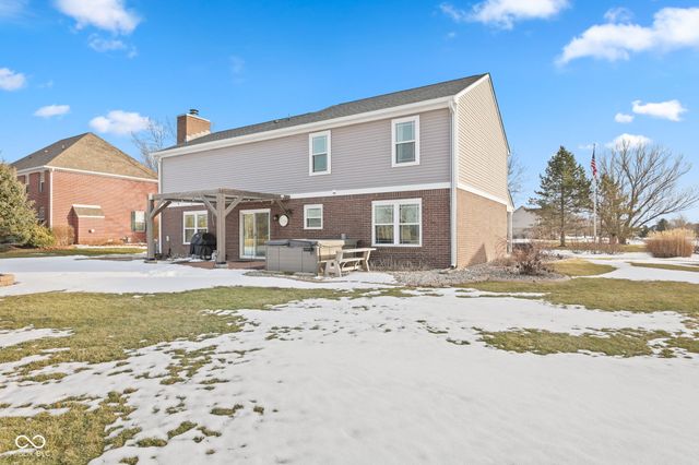 6644 W Cross Trail, New Palestine, IN 46163