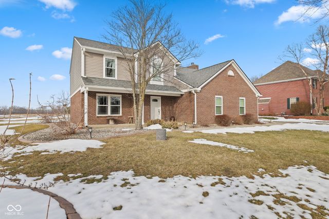 6644 W Cross Trail, New Palestine, IN 46163