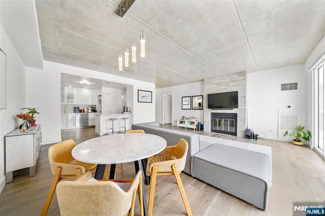 1077 River Road PH 13, Edgewater, NJ 07020